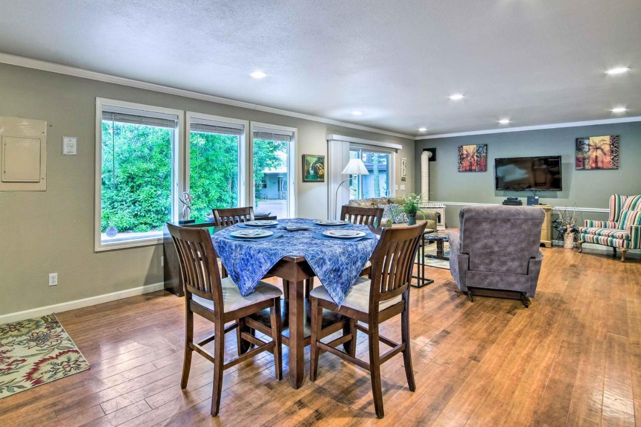 Coos Bay Retreat Less Than 2 Mi To Marina And Casino! Екстериор снимка