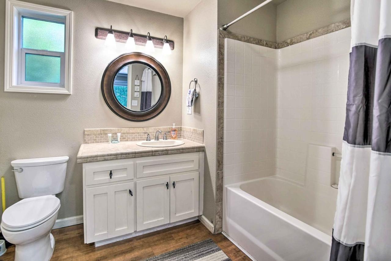 Coos Bay Retreat Less Than 2 Mi To Marina And Casino! Екстериор снимка